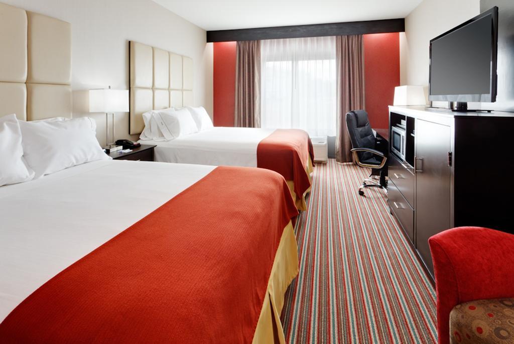 Holiday Inn Express & Suites Northeast By Ihg York Exterior photo