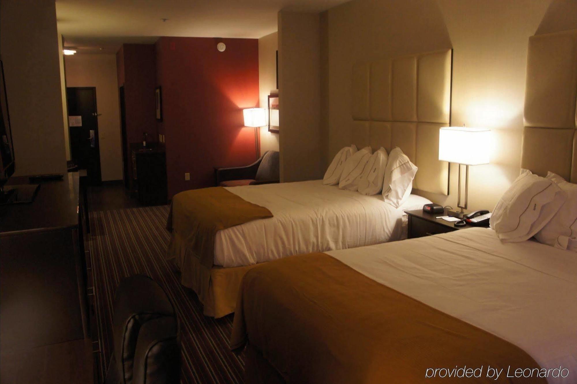 Holiday Inn Express & Suites Northeast By Ihg York Exterior photo